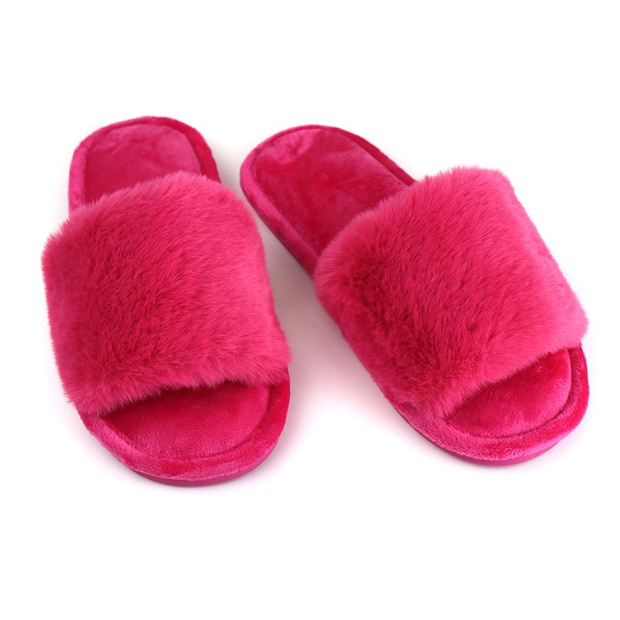 Bright pink faux fur slippers M L