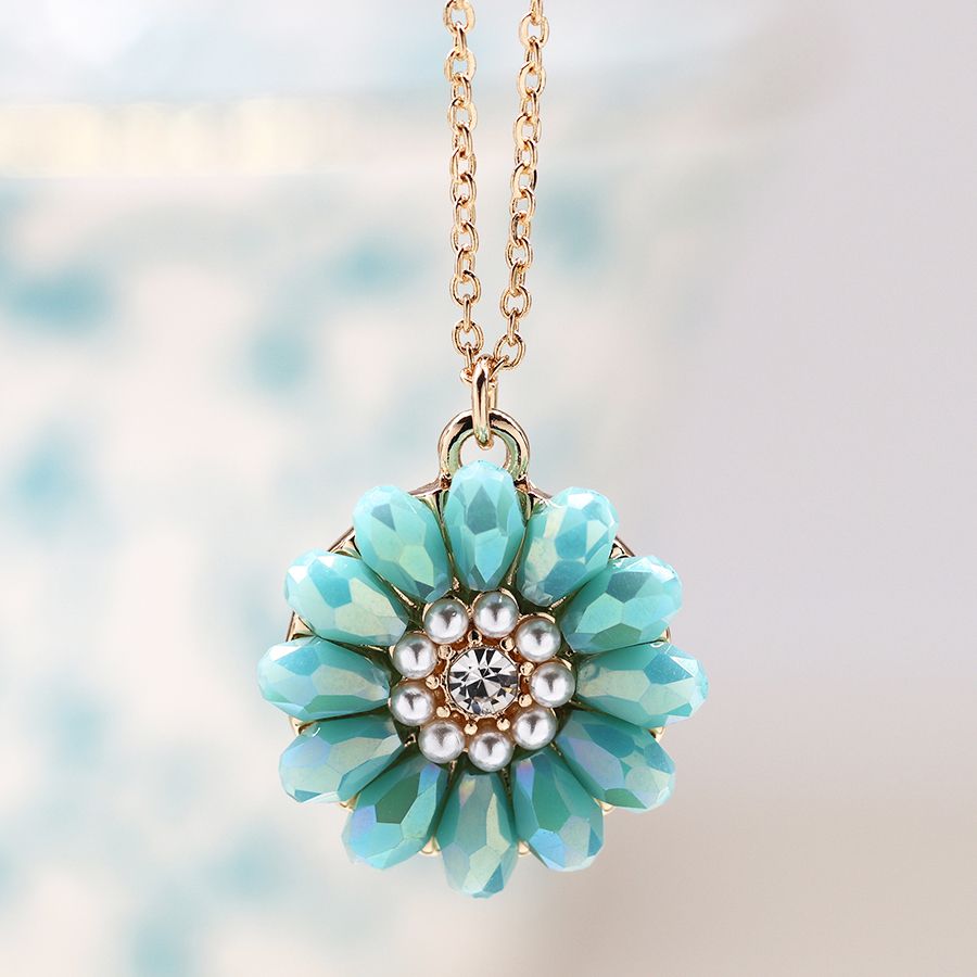 Golden aqua bead daisy necklace with pearls