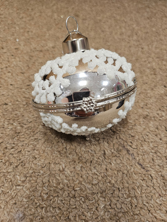 Glass Openable Onion Bauble