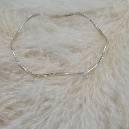 Plain Silver Wave Bangle